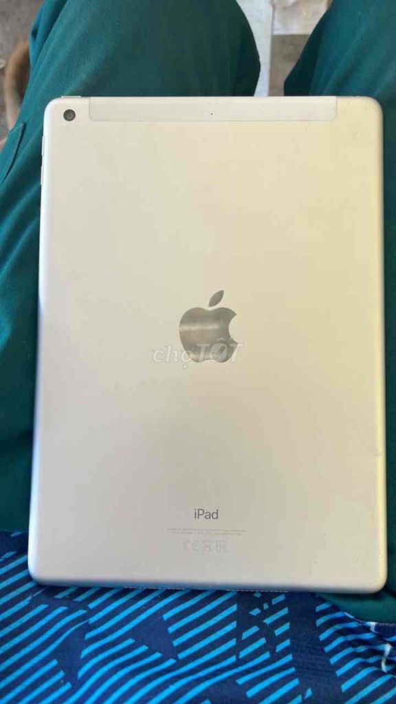 Apple iPad Gen 6 128GB Bạc. Mua bán Máy tính bảng tại Huyện Vĩnh Hưng Long An được đăng bởi Trần Quang Huy hình 1