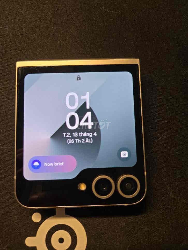 Samsung Galaxy Z Flip6 256GB Xám. Mua bán Điện thoại tại Quận 6 Tp Hồ Chí Minh được đăng bởi Kimmie hình 1