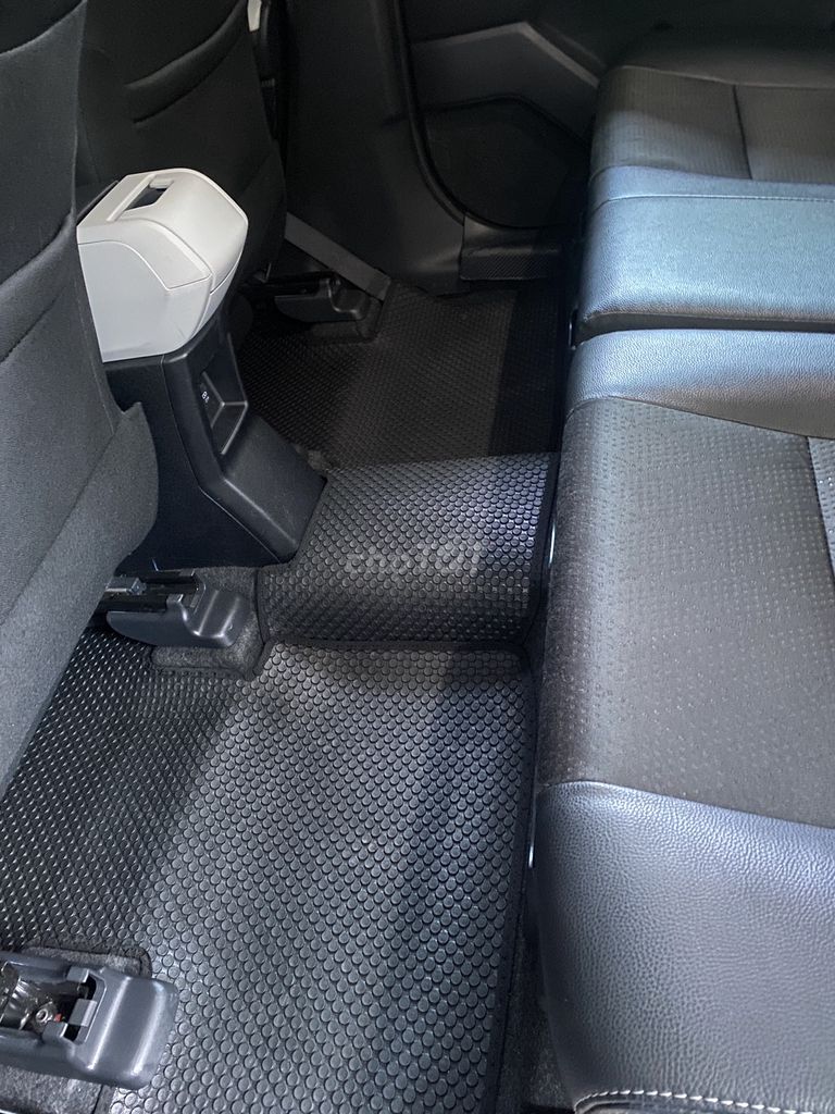 Toyota Veloz Cross Top 2024  - 22000 km. Mua bán Ô tô tại Huyện Bình Chánh Tp Hồ Chí Minh được đăng bởi Thắng hình 1