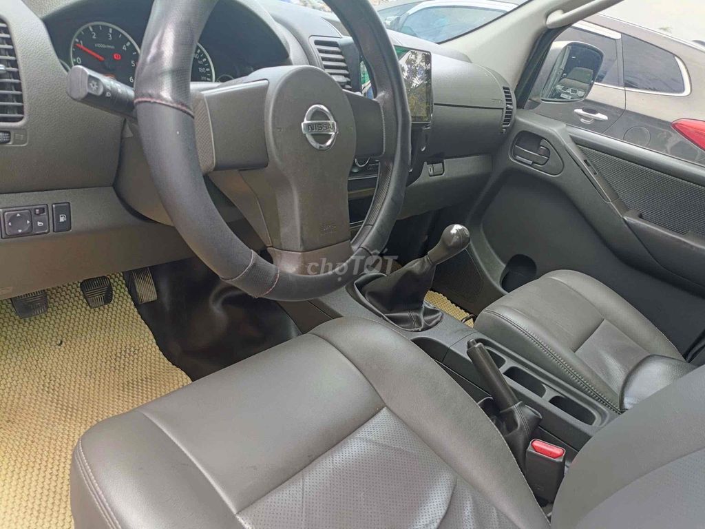 Nissan Navara 2014 2.5 MT 2 cầu. Mua bán Ô tô tại Quận Hà Đông Hà Nội được đăng bởi Hiệp Xoăn Hà Đông hình 8