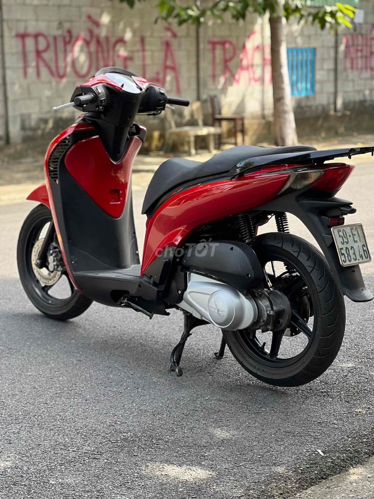 Honda Dylan màu Đỏ. Mua bán Xe máy tại Thành phố Biên Hòa Đồng Nai được đăng bởi bắp hình 4