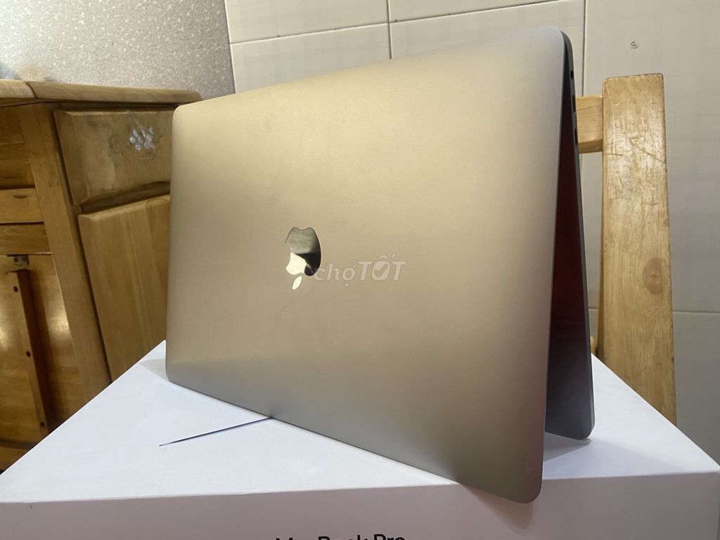 Macbook pro 2020 4 cổng i5/16gb/ssd 512gb pin 5h