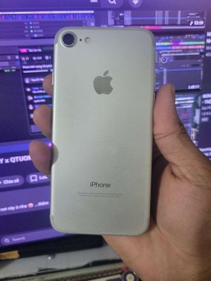 IPHONE 7 32GB - NGOẠI HÌNH ĐẸP, CÒN VÂN TAY