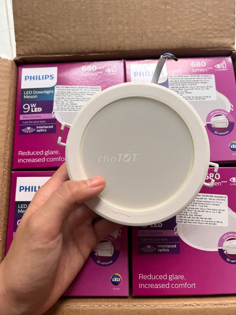 Đèn âm trần phòng khách Philips 9W phi 100