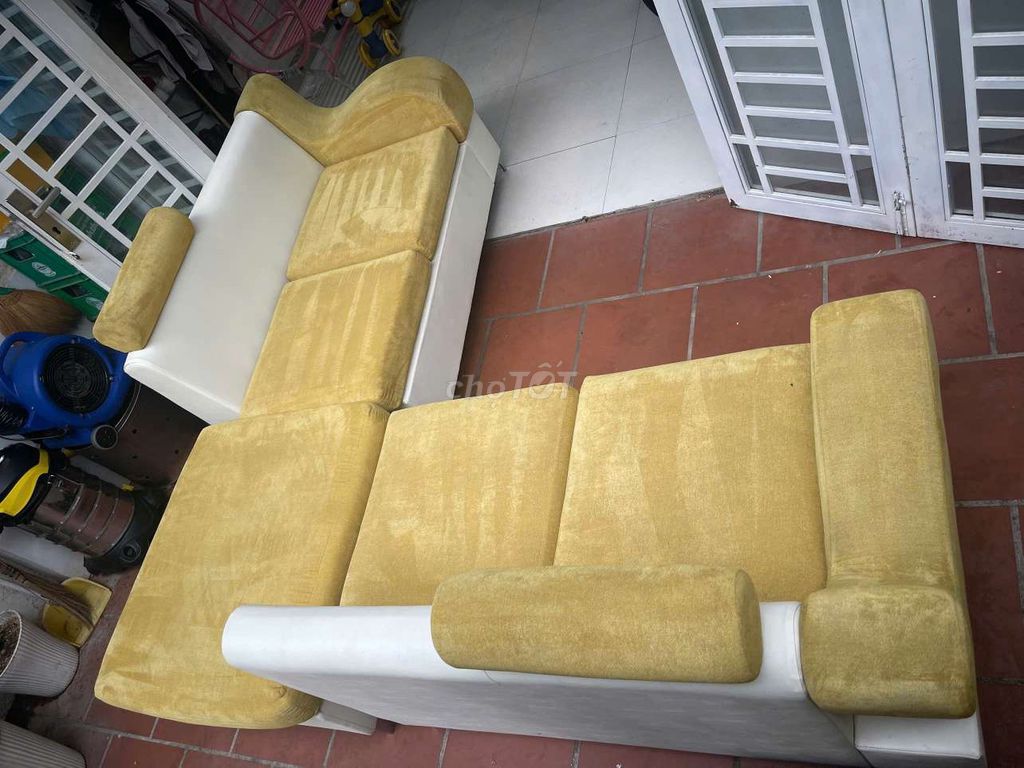 Ghế sofa chữ L Vải Vàng Trắng. Mua bán Bàn ghế tại Quận Thanh Khê Đà Nẵng được đăng bởi La Hiếu An hình 1