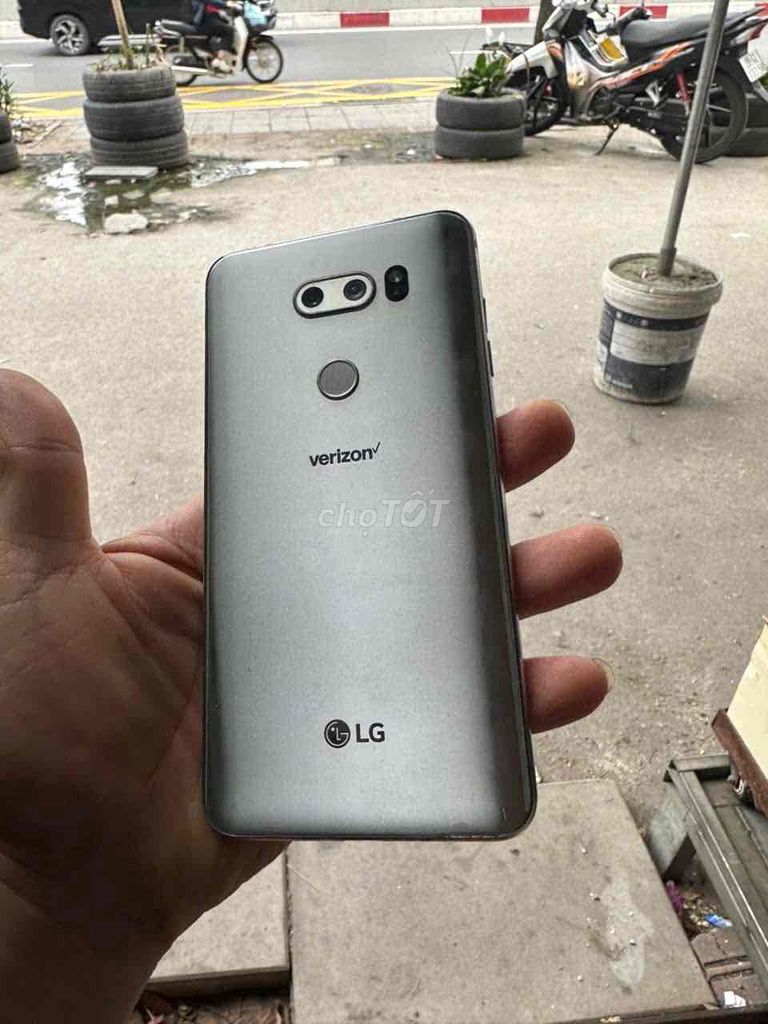 LG V30 64GB Xám. Mua bán Điện thoại tại Quận Hai Bà Trưng Hà Nội được đăng bởi Nga Xinhh hình 1