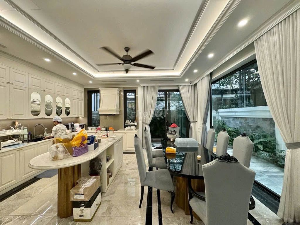 Bán biệt thự Vinhomes Riverside, Long Biên, 168m2, view hồ - ảnh 3