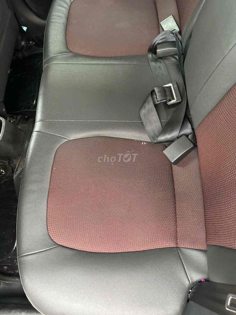 Hyundai i10 20120 1.2AT xe 1 chủ chạy 23.000km. Mua bán Ô tô tại Quận 12 Tp Hồ Chí Minh được đăng bởi Phạm Hoàng hình 9