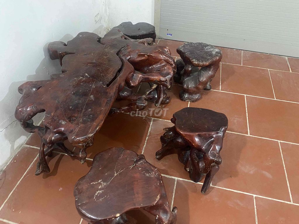 Bộ bàn ghế Gốc cây xà cừ. Mua bán Bàn ghế tại Huyện Đông Anh Hà Nội được đăng bởi giày thể thao chính hãng  hình 1