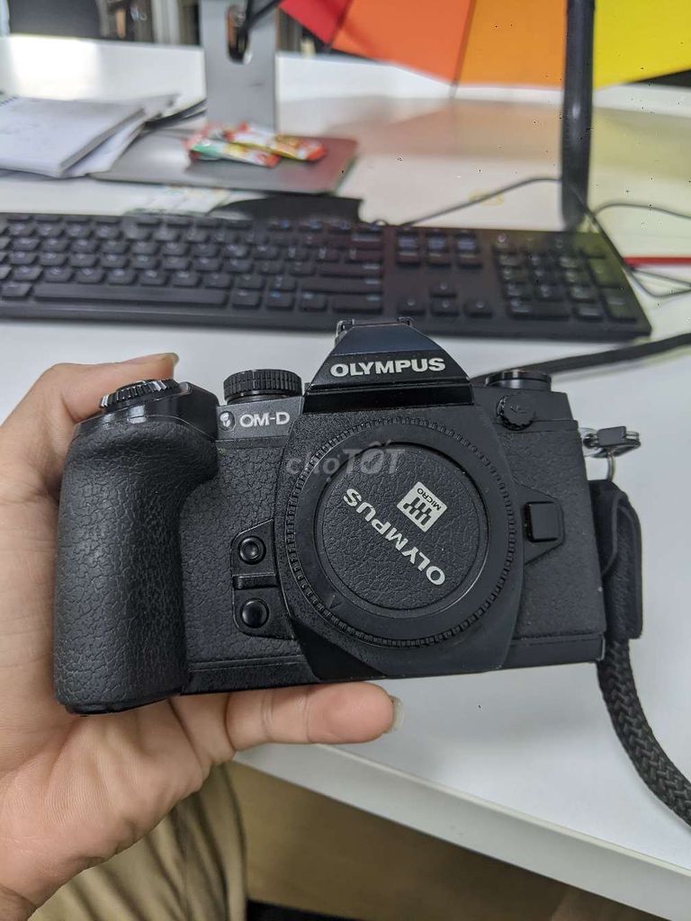 Máy ảnh Olympus OM-D E-M1 Đen Đã sử dụng. Mua bán Máy ảnh, Máy quay tại Thành phố Dĩ An Bình Dương được đăng bởi Xuân Thiên hình 1