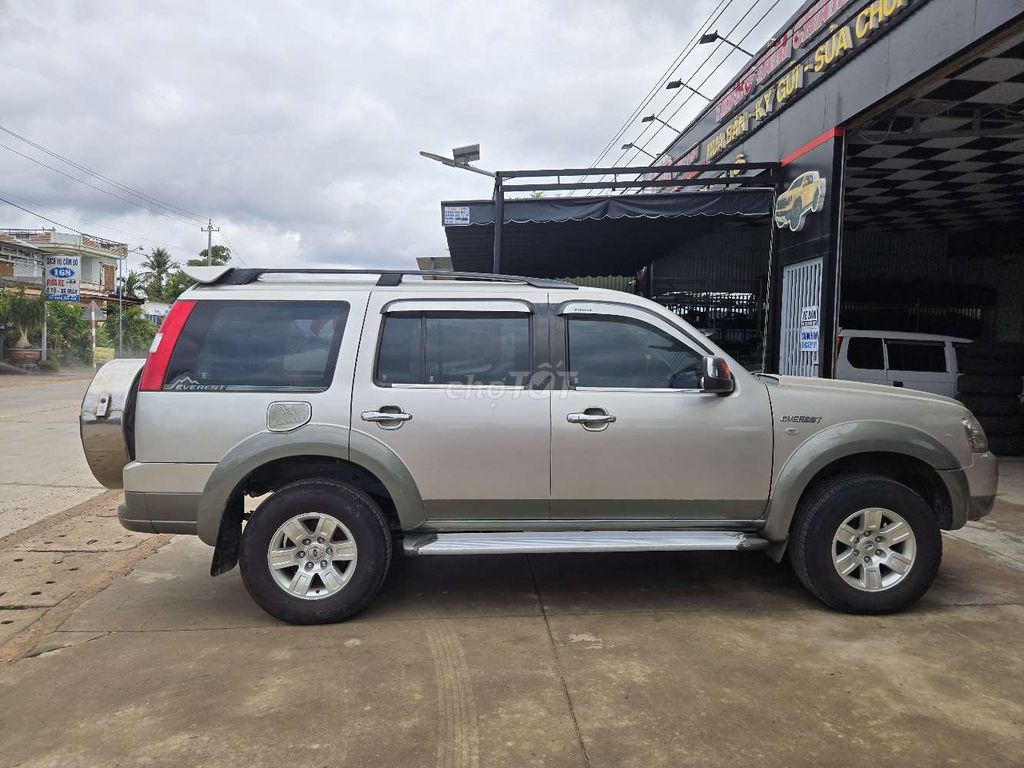 Ford Everest 2008 Limited 4x2 - 100000 km. Mua bán Ô tô tại Huyện Ea Súp Đắk Lắk được đăng bởi Quang thiện hình 10