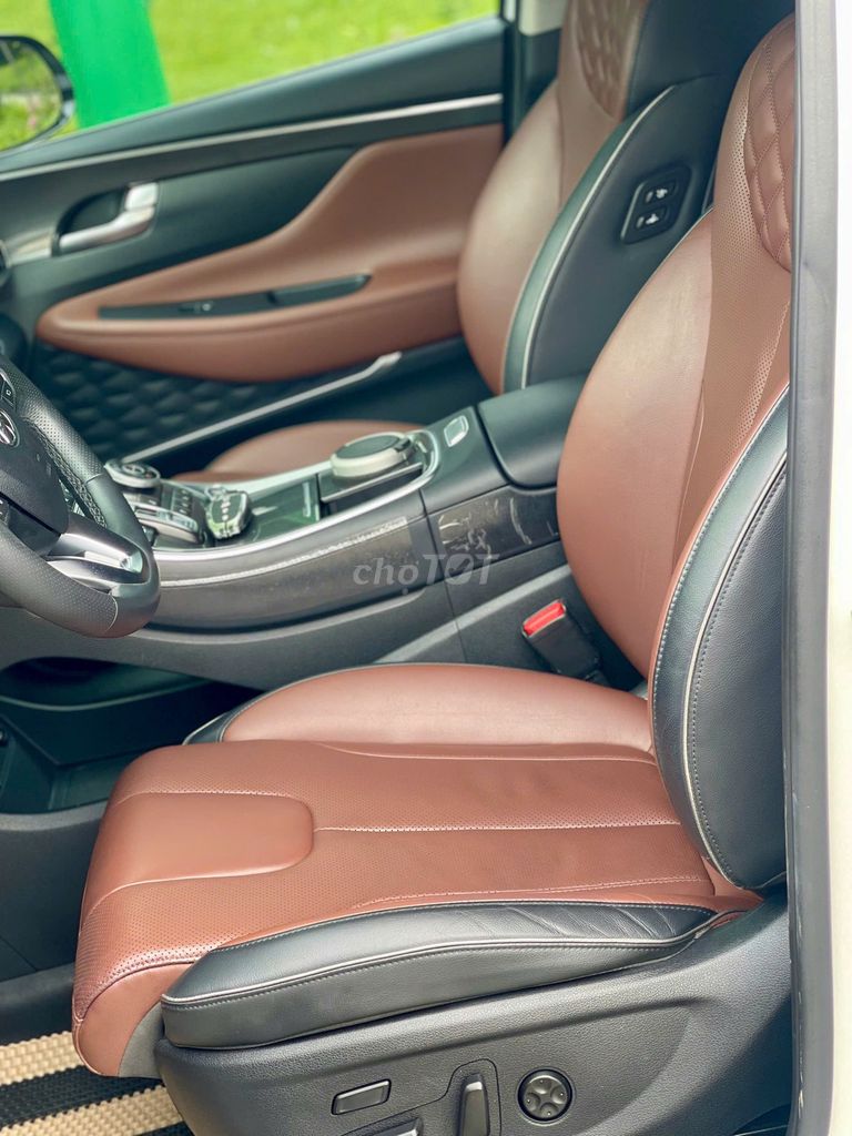 Hyundai SantaFe 2021 máy dầu 2.2D HTRAC - 50000 km. Mua bán Ô tô tại Quận Long Biên Hà Nội được đăng bởi Lê Huy hình 10