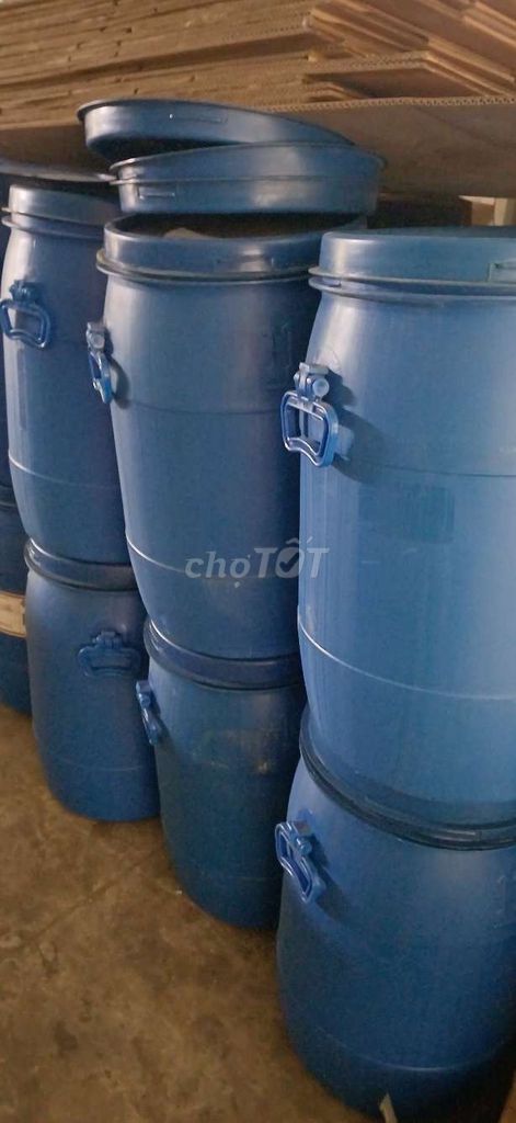Thùng nhựa 30L Xanh Mới 98%. Mua bán Dụng cụ nhà bếp tại Thành phố Thủ Dầu Một Bình Dương được đăng bởi hoàng Oanh hình 1