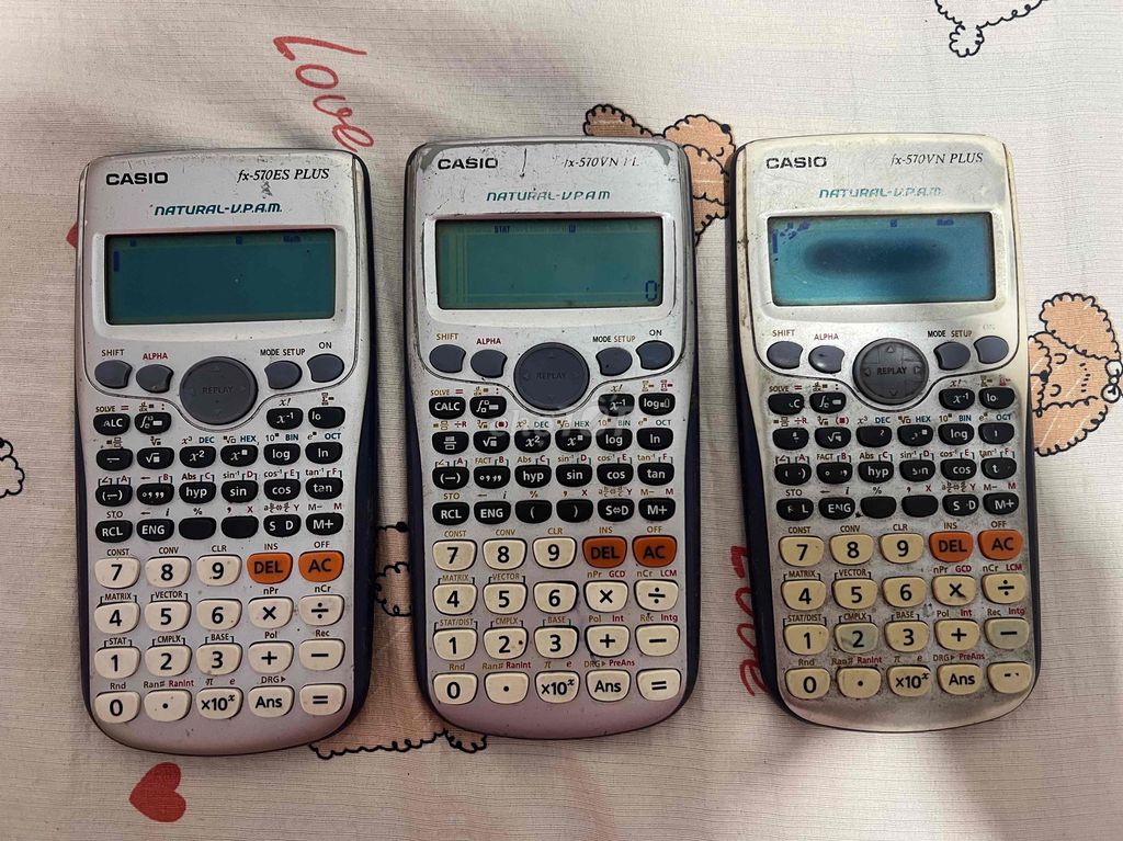 Máy tính khoa học Casio fx-570ES PLUS Xám. Mua bán Đồ dùng văn phòng tại Huyện Hóc Môn Tp Hồ Chí Minh được đăng bởi Linh Lee hình 1