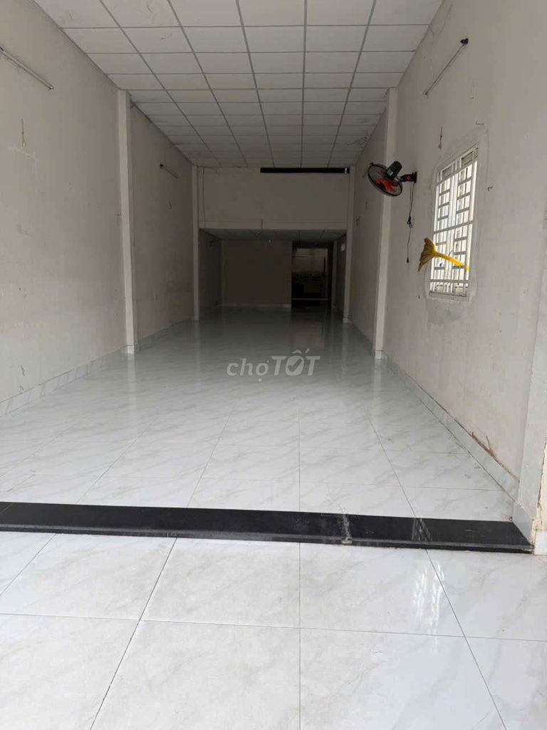 Rent · 2 bd · 112 м² · Quận 12, ул. Đường Tân Thới Hiệp 13