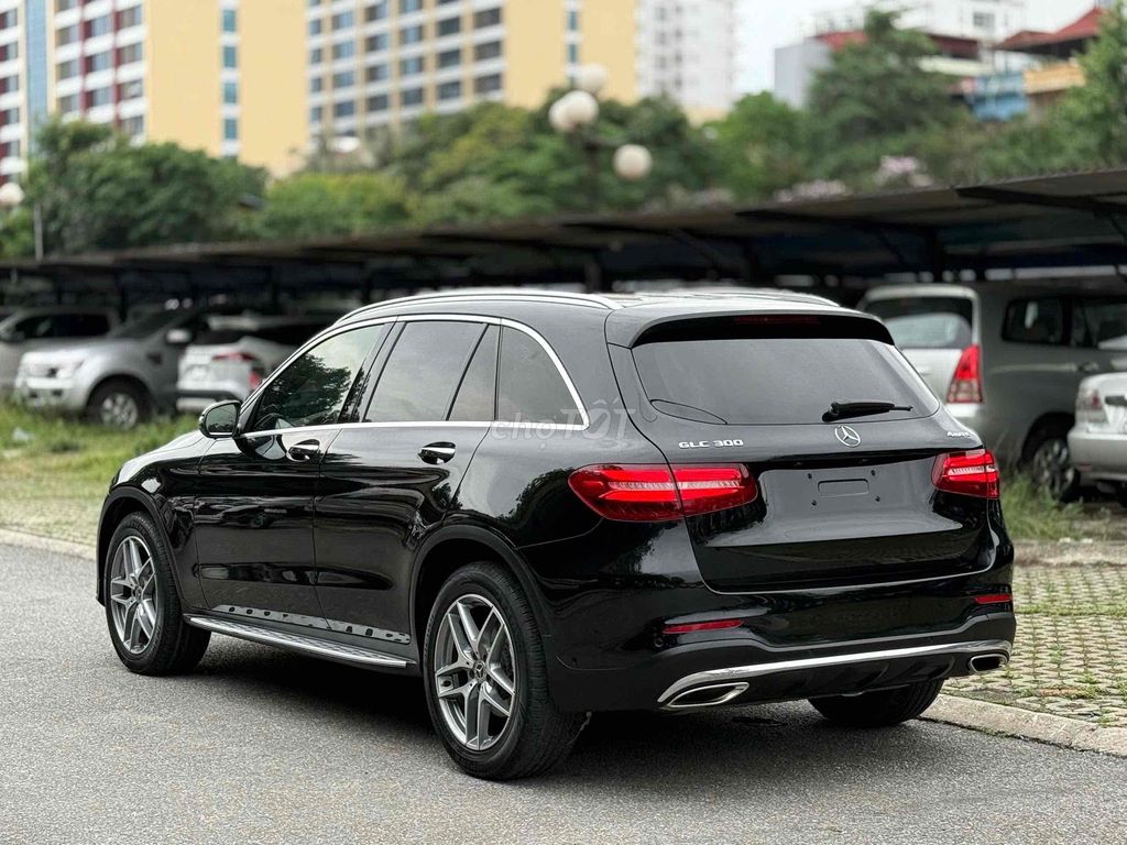 Mercedes Benz GLC 2019 300 4Matic - 80000 km. Mua bán Ô tô tại Quận Cầu Giấy Hà Nội được đăng bởi Auto 6666 hình 4