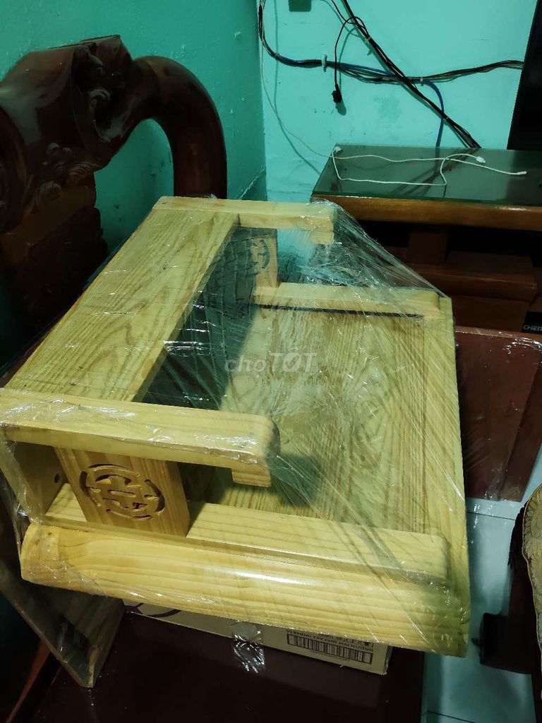 Trang thờ gỗ vàng 60x50cm rất mới. Mua bán Nội thất, đồ gia dụng khác tại Huyện Củ Chi Tp Hồ Chí Minh được đăng bởi Gà Tre Gà Nòi Gà Cảnh Củ Chi hình 1