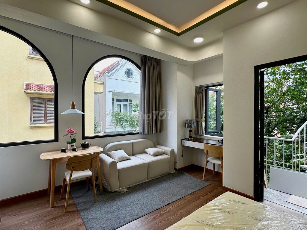 Studio ban công 40m² – Full NT, gần CV Hoàng Văn Thụ, tiện Q1, Q3