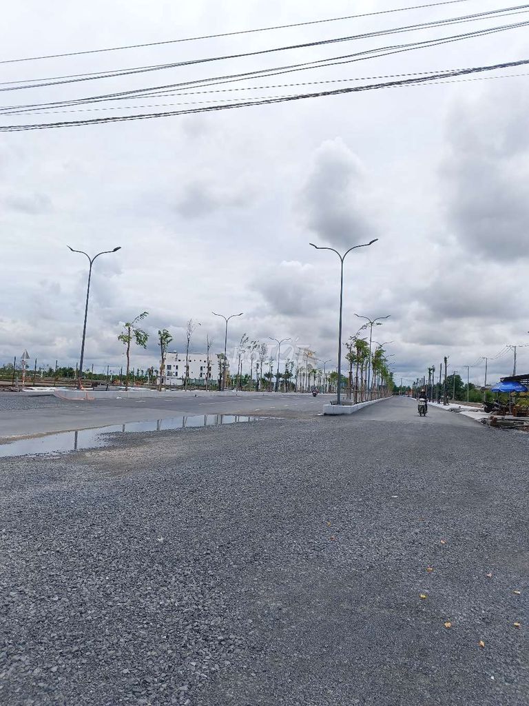 Đất nền gần dự án Agora City Thủ Thừa, 80m2 giá 950 triệu/ nền