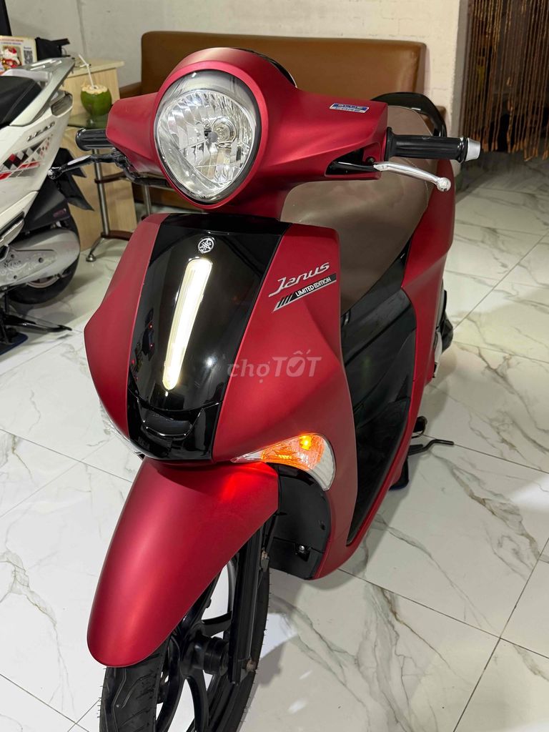 Yamaha Janus Limited Edition Красный