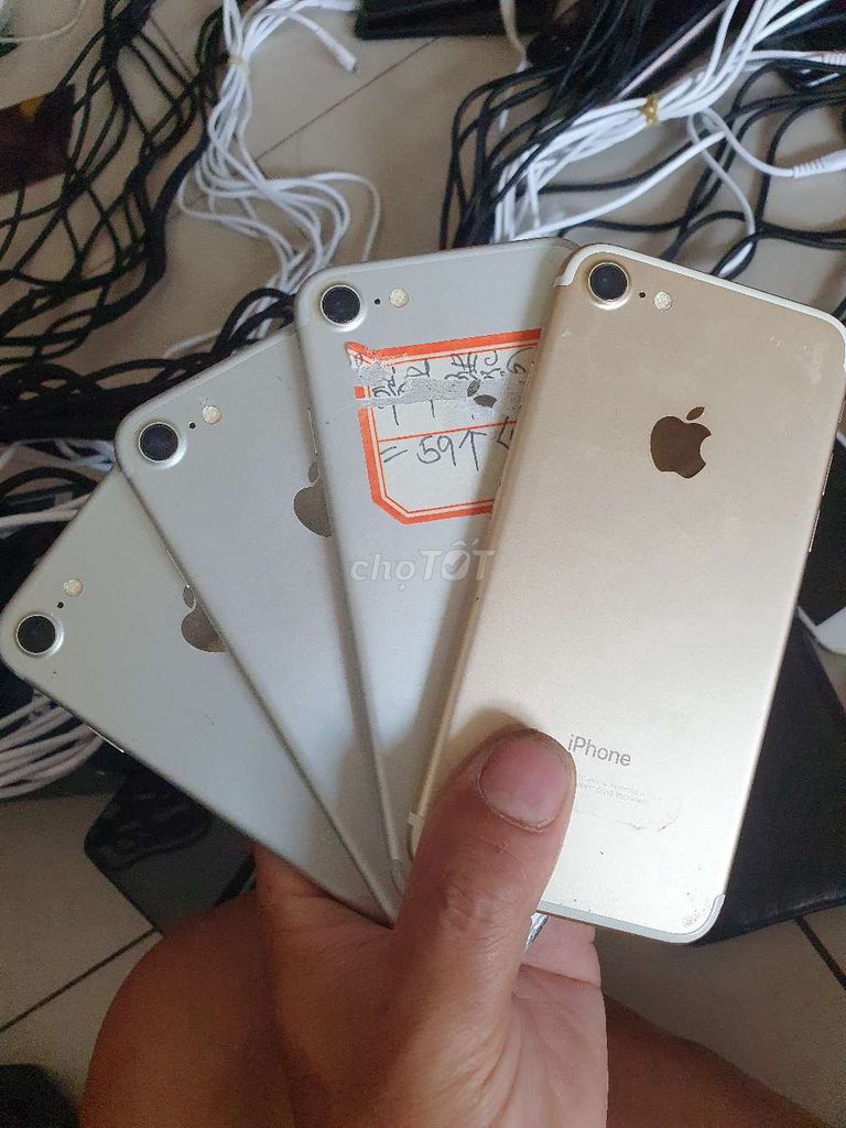 Apple iPhone 7G Vàng Bạc Đã dùng. Mua bán Điện thoại tại Thị xã Tân Uyên Bình Dương được đăng bởi Được hình 1