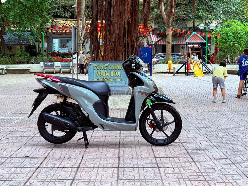 Honda Vision Sport 2022 Серый черный 20.000 км