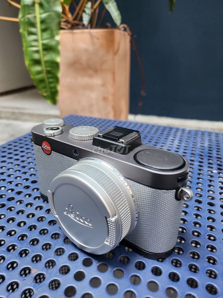 Máy ảnh Leica X-E typ 102 ngon mượt rẻ