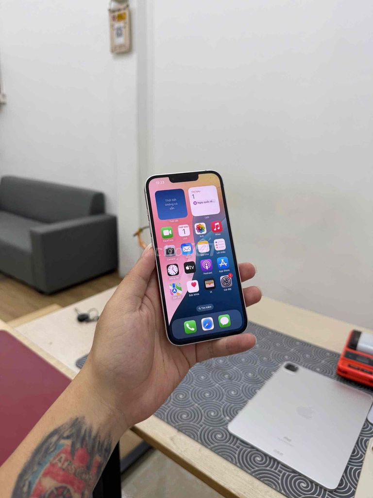 Apple iPhone 13 256GB Hồng. Mua bán Điện thoại tại Quận Đống Đa Hà Nội được đăng bởi KT Hà Nội Mobile hình 1