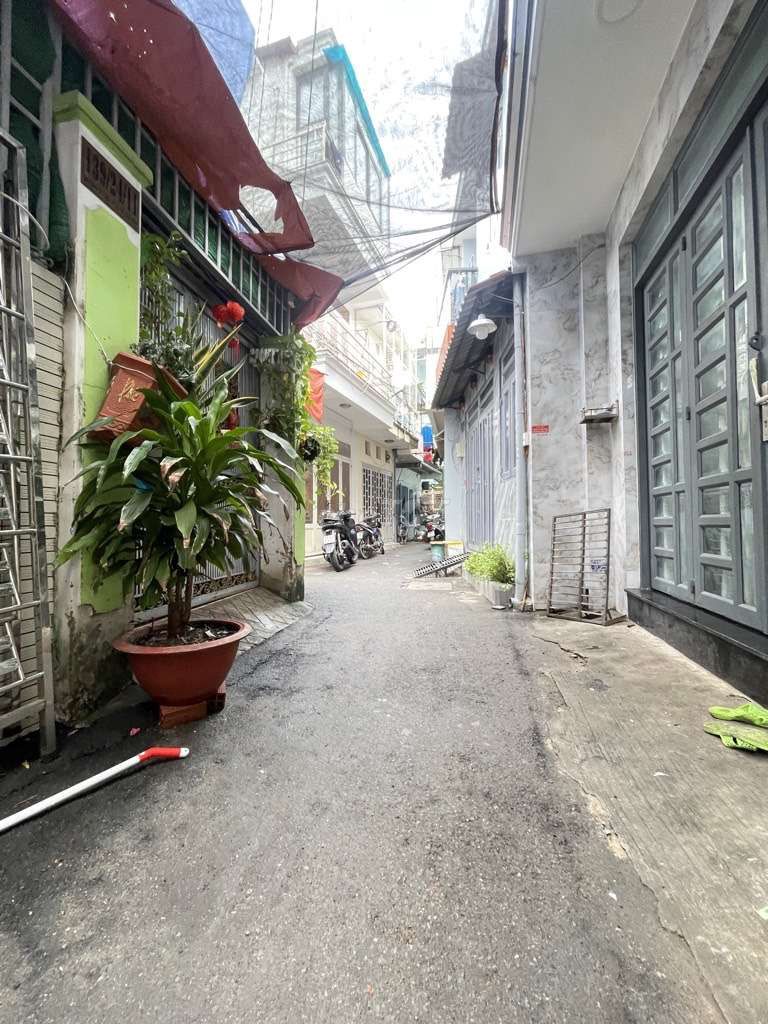 BÁN NHÀ TT QUANG TRUNG GÒ VẤP, 52M², SÁT HẺM Ô TÔ,GẦN VINCOM