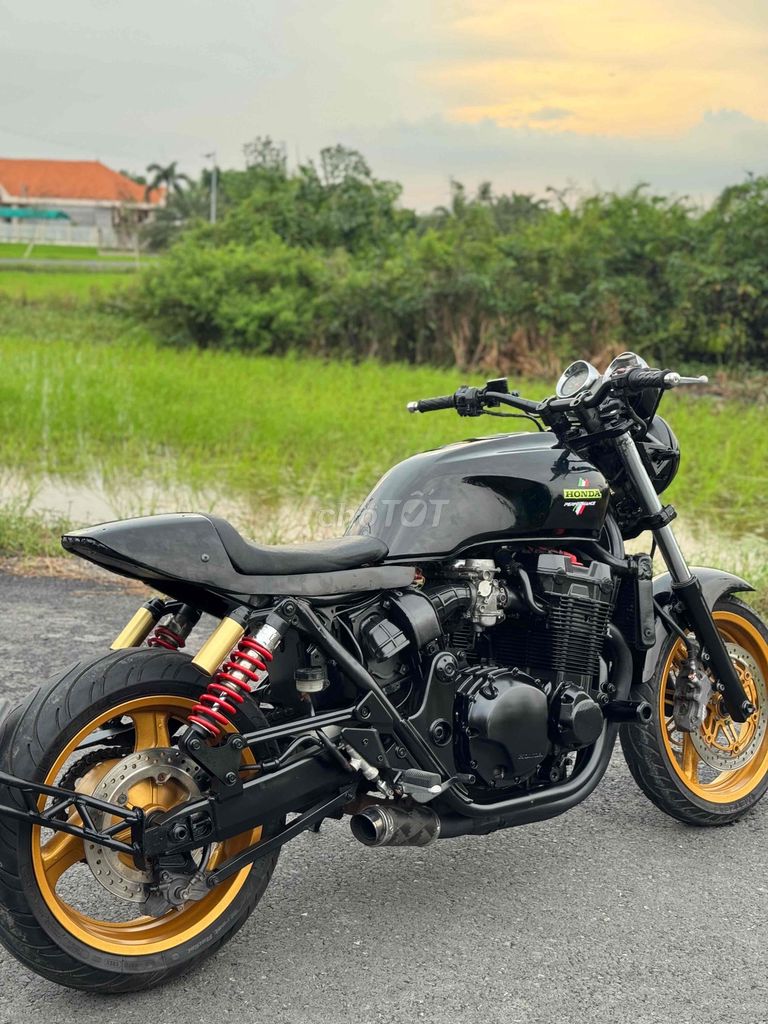 Cần bán moto honda cb1300 giá 39 triệu. Mua bán Xe máy tại Huyện Bình Chánh Tp Hồ Chí Minh được đăng bởi Huỳnh  hình 3