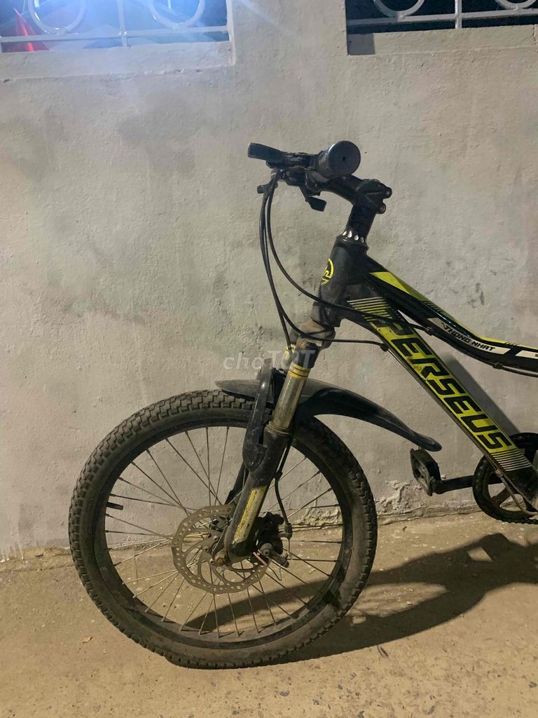 Xe đạp Thống Nhất Perseus Đen vàng 20 inch. Mua bán Xe đạp tại Quận Hoàng Mai Hà Nội được đăng bởi Nguyễn Quyết hình 3