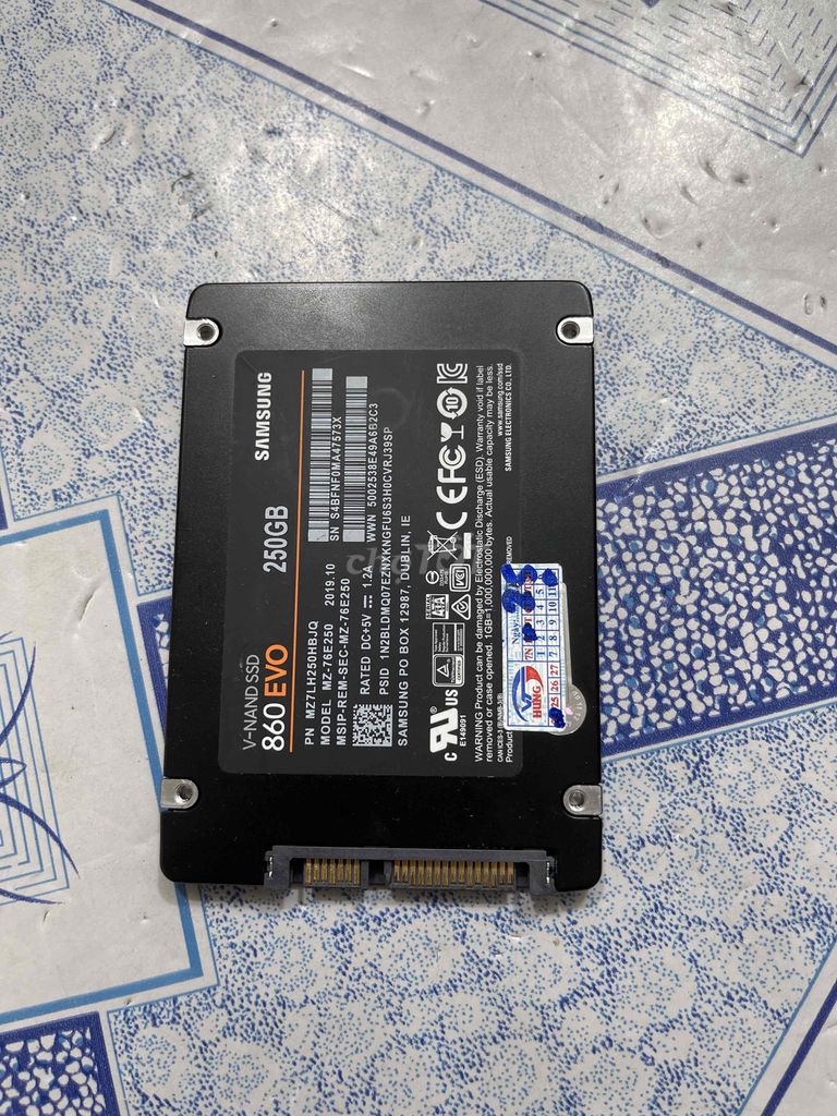 hãng Samssung sk good ổ cứng SSD 250G có Win 10