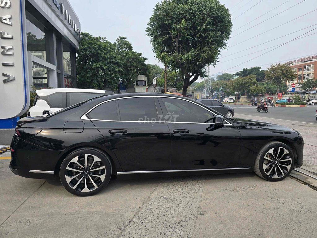Vinfast Lux A 2.0 Tubor Premium высшая комплектация 2020, чёрный