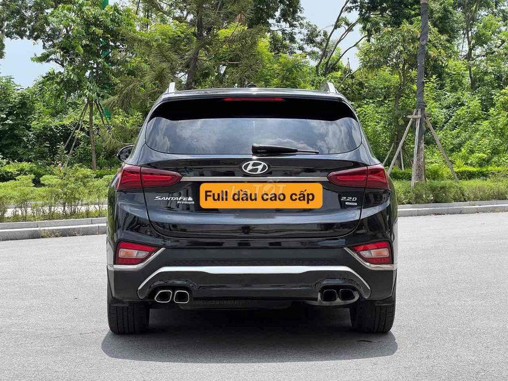 Hyundai Santa Fe 2019 2.2L AT 4WD - 90000 km. Mua bán Ô tô tại Quận Long Biên Hà Nội được đăng bởi Le hao hình 2