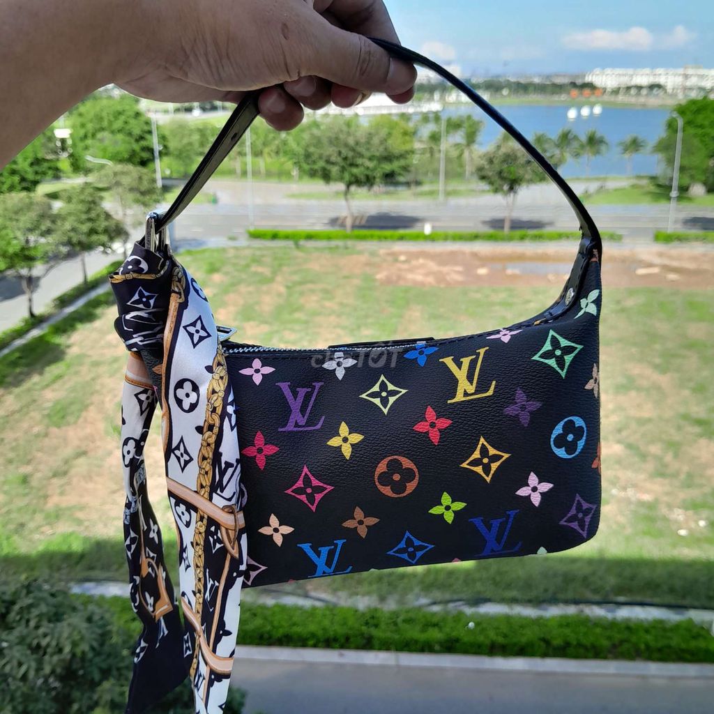 Túi LV 2hand T15 mới 95% 20cm. Mua bán Túi xách tại Thành phố Thủ Đức Tp Hồ Chí Minh được đăng bởi Giày cũ Mỹ Thái hình 2