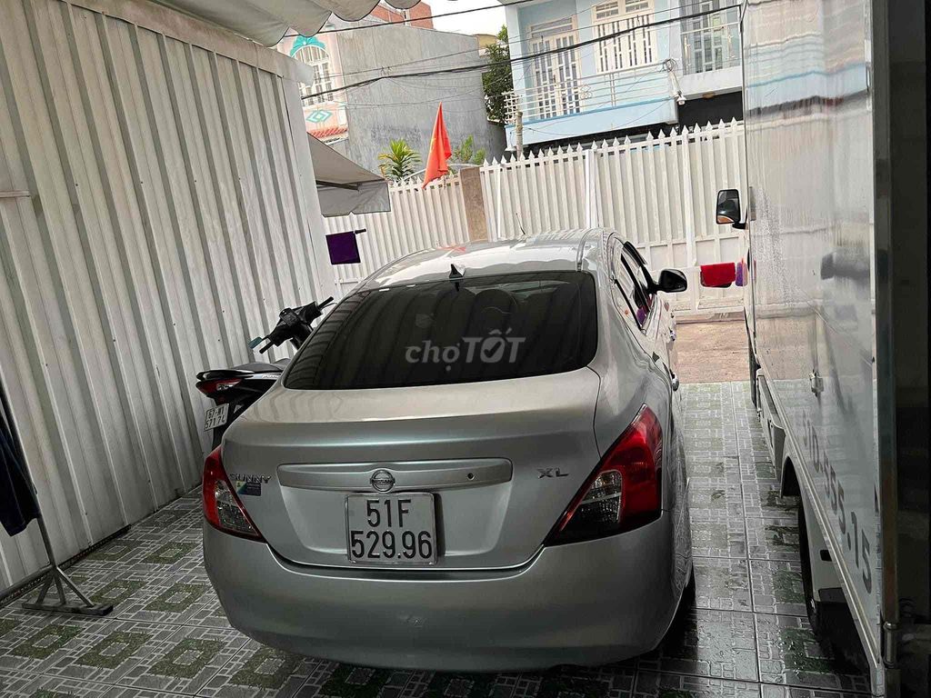 Nissan Sunny 2015 1.5 XL - 100000 km