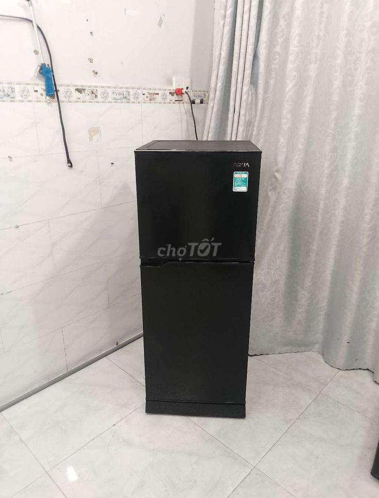 Tủ lạnh Aqua 143L Không đóng tuyết Đen. Mua bán Tủ lạnh tại Quận 12 Tp Hồ Chí Minh được đăng bởi Oanh hình 1