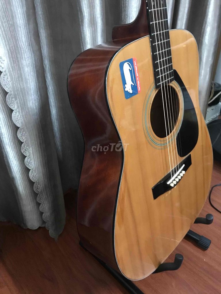 Guitar Yamaha FG 411 .  Đàn nguyên zin , đẹp .