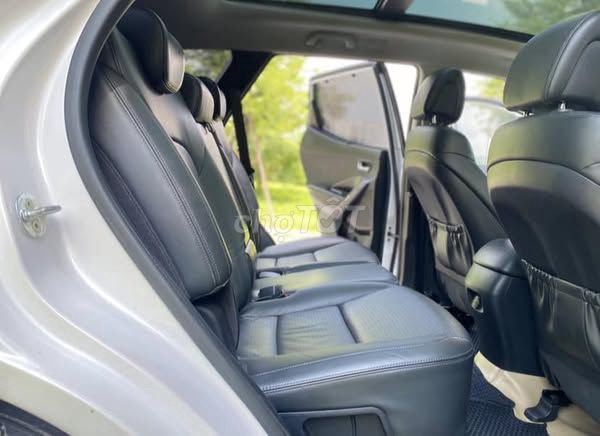 Hyundai Santafe 2014 bản full máy xăng. Mua bán Ô tô tại Quận Tây Hồ Hà Nội được đăng bởi Đình Thảo hình 5