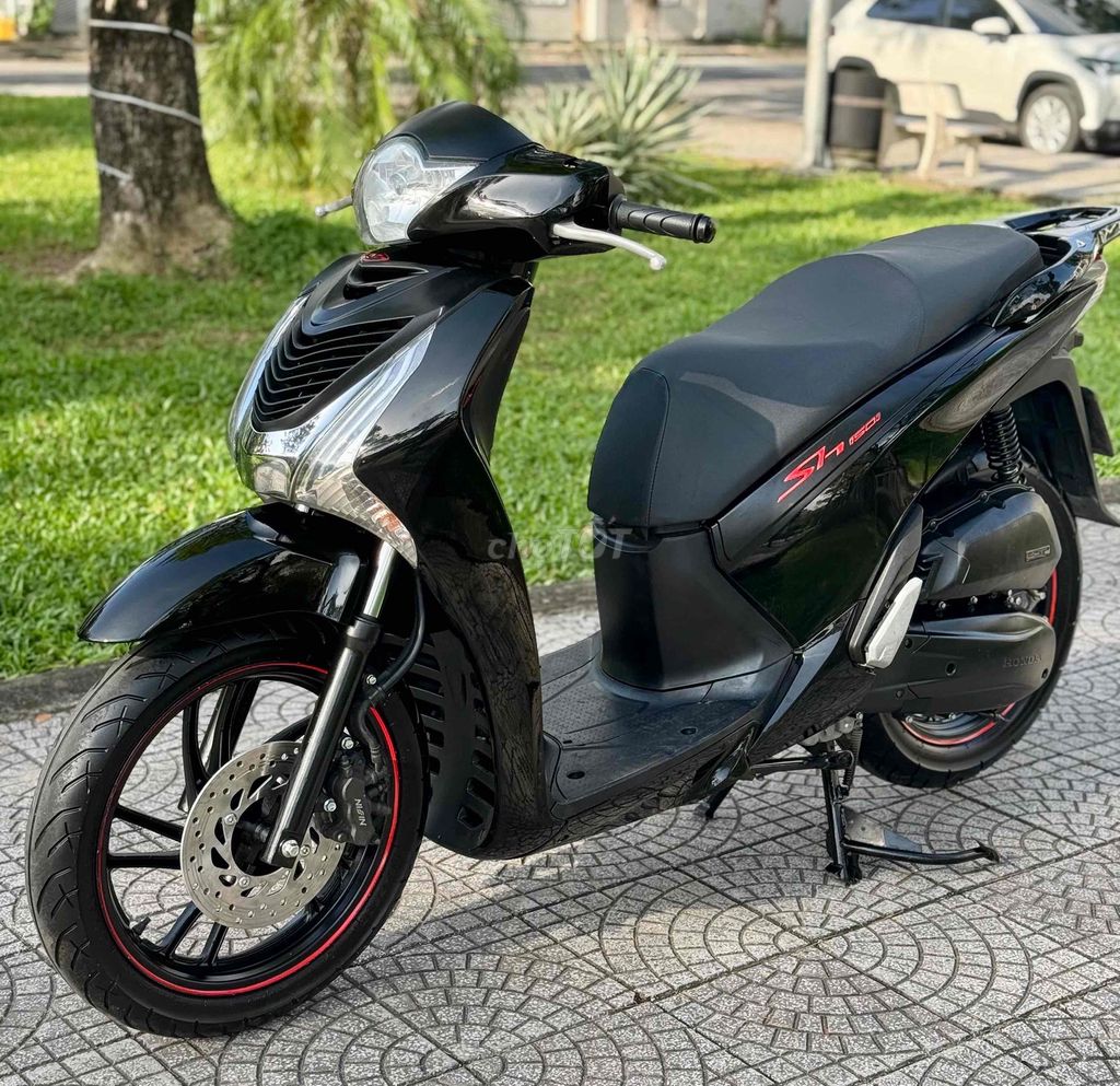 Honda SH125 Đen bóng biển 43 Nợ xấu trả trước 10TR. Mua bán Xe máy tại Quận Sơn Trà Đà Nẵng được đăng bởi Anh Thành hình 3