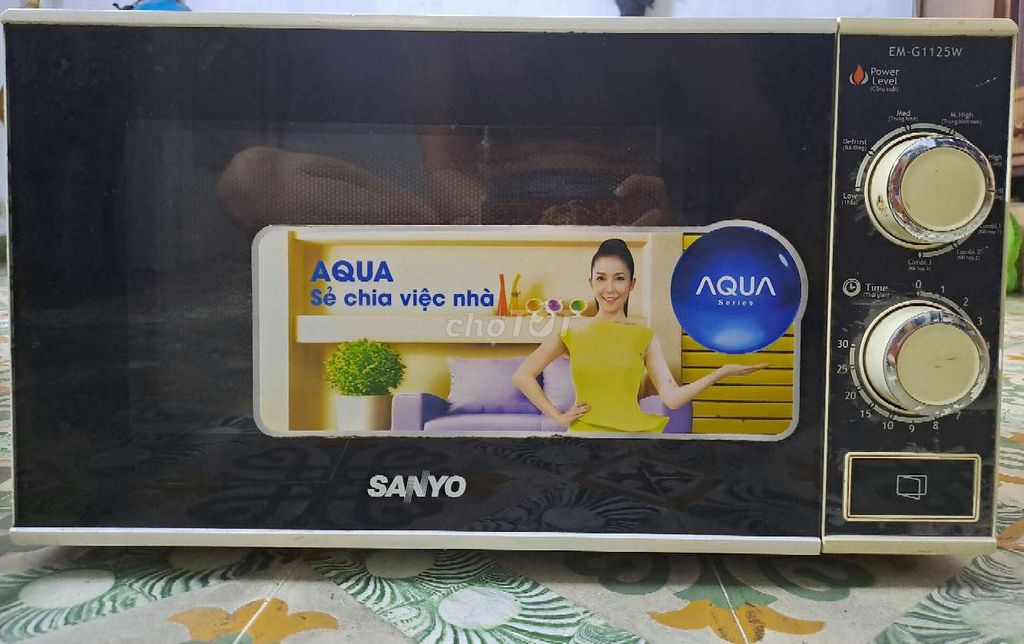 Lò vi sóng có nướng Sanyo EM-G1125W Đen. Mua bán Bếp, lò, đồ điện nhà bếp tại Quận 1 Tp Hồ Chí Minh được đăng bởi Lê Khanh hình 1