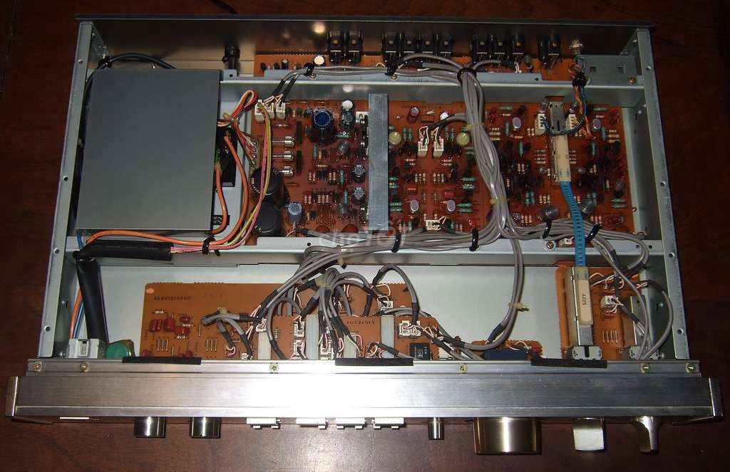 Preamp Luxman C-02 Bạc chi tiết. Mua bán Tivi, Âm thanh tại Quận 11 Tp Hồ Chí Minh được đăng bởi Long hình 1