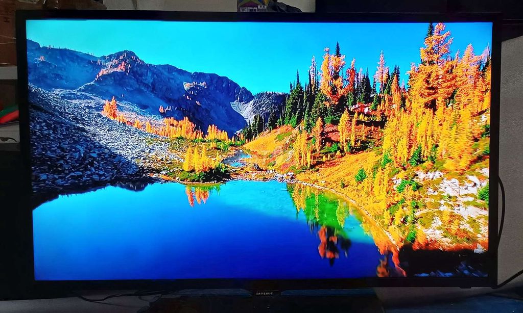 Tivi Samsung 40 inch sáng đẹp loa hay