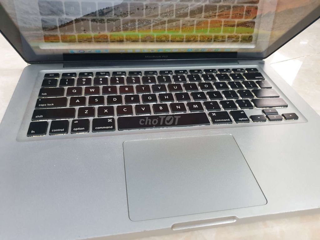 Macbook pro 2011 MC750 i5 2.3g 4g 320g màn đẹp