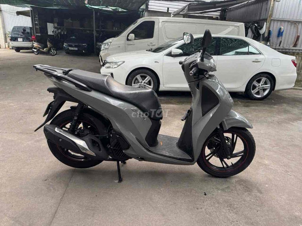 Honda SH 150 ABS Серо-черный