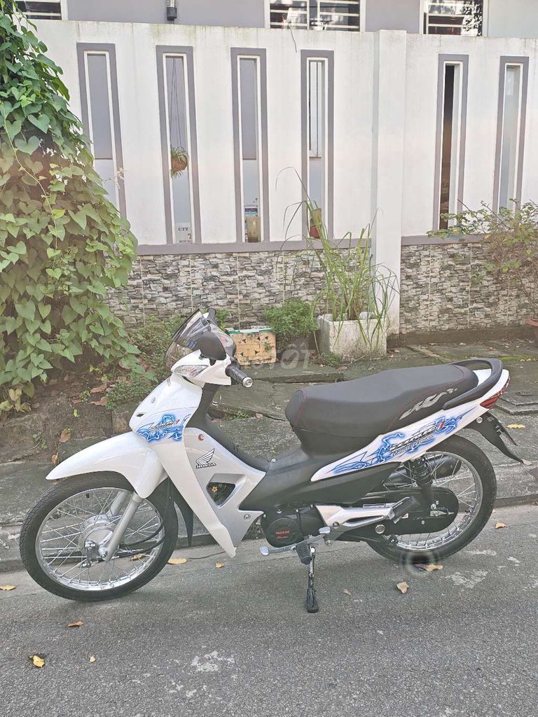 Honda Wave 50cc Trắng 360 km. Mua bán Xe máy tại Quận Ninh Kiều Cần Thơ được đăng bởi Lê Gia Huy hình 1