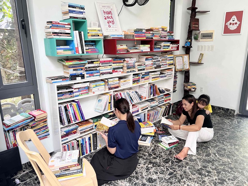 Sách Đa dạng Hơn 3000 cuốn. Mua bán Sách tại Quận Sơn Trà Đà Nẵng được đăng bởi Hoàng Vịnh hình 1