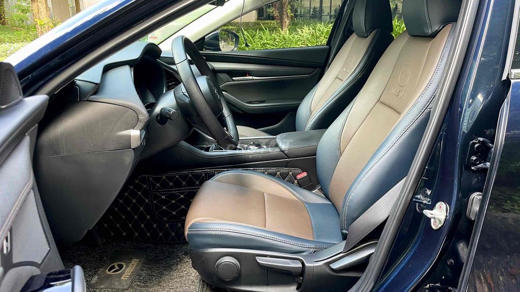 Mazda 3 2022 1.5L Deluxe - 46000 km. Mua bán Ô tô tại Quận Bắc Từ Liêm Hà Nội được đăng bởi Hoàng Nga hình 6