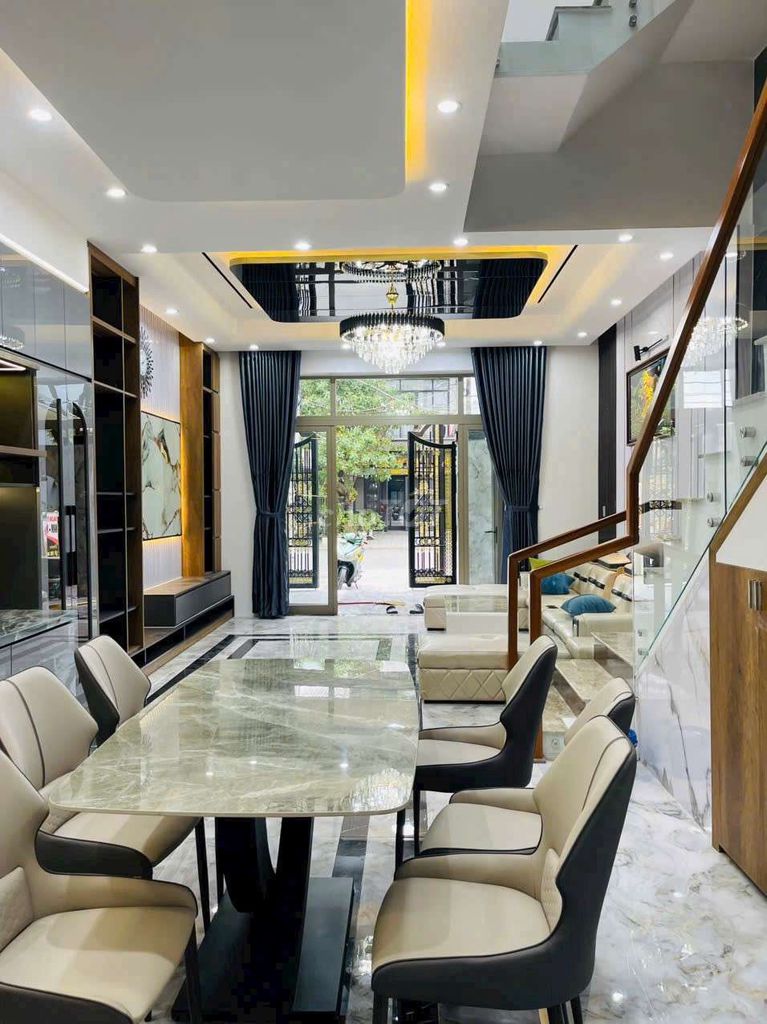 Аренда · 4 комн. · 100 м² · Quận Cẩm Lệ, ул. trần văn trà