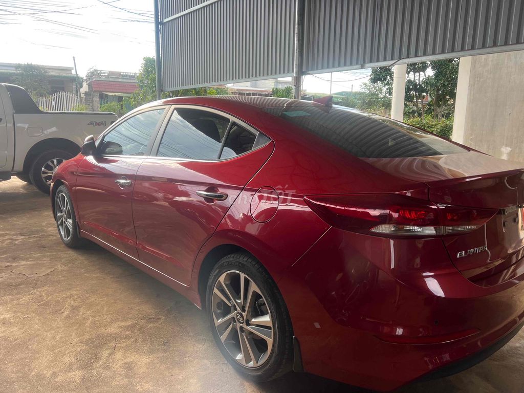 Hyundai Elantra 2018 2.0 AT - 50000 km. Mua bán Ô tô tại Huyện Krông Pắc Đắk Lắk được đăng bởi Minh Bảo hình 1